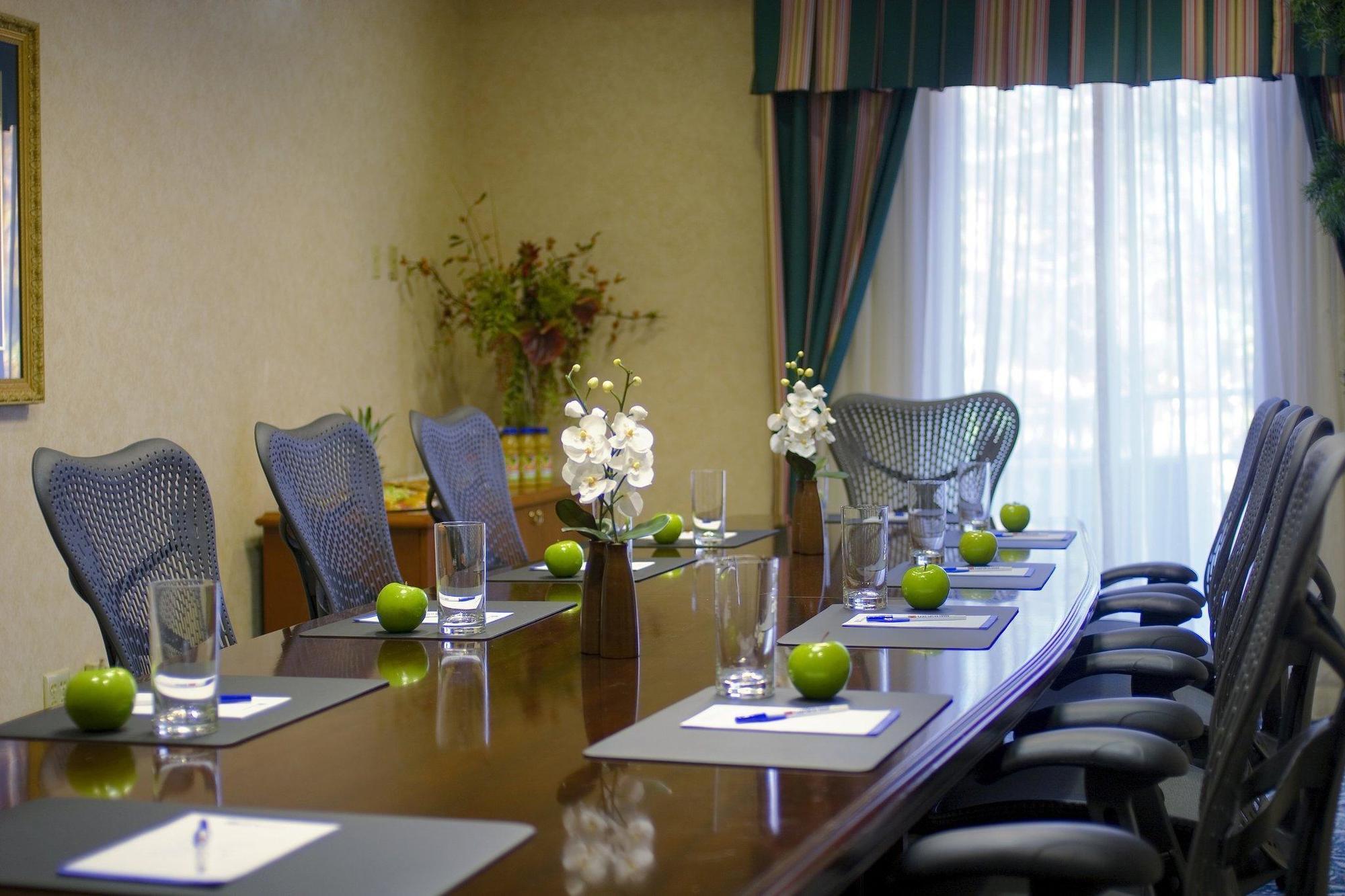 Hilton Garden Inn Shelton Εξωτερικό φωτογραφία
